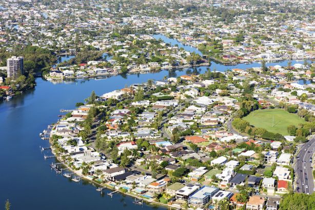 Investors rush to Gold Coast property market of federal election