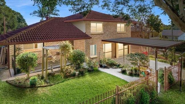 Brisbane’s fixer-upper suburbs Where to buy a renovator’s delight (8)