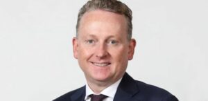 Managing director of Momentum Wealth, Damian Collins, report says 1 in 2 new investors jump into market ‘without a road map'