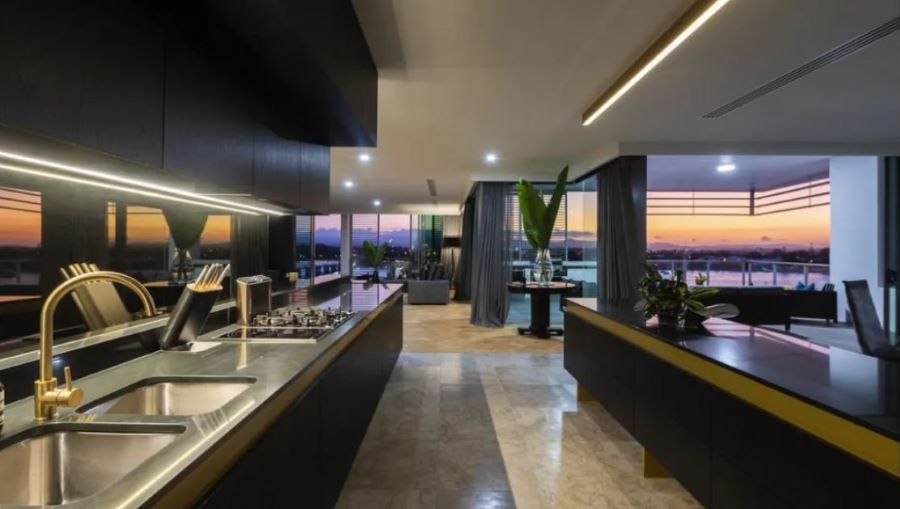 Super-sized penthouse on the northern Gold Coast