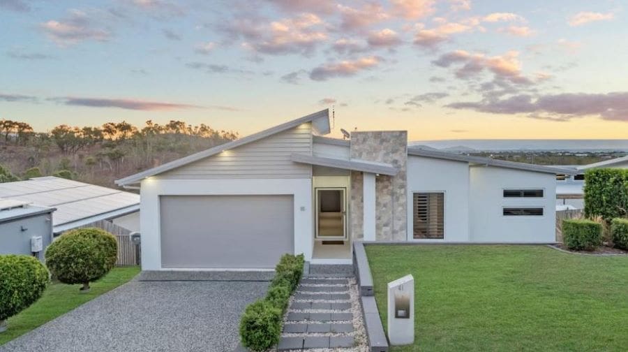 The property at 41 Elford Place, Mount Louisa, sold for $805,000 in November. Picture: realestate.com.au